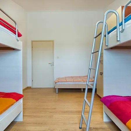 Hostel Step2